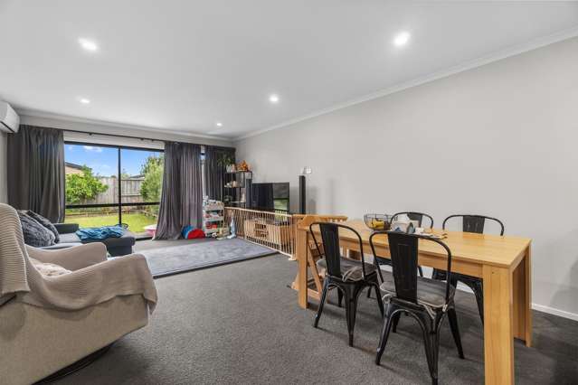 Unit 1/11 Mana Drive Baverstock_2