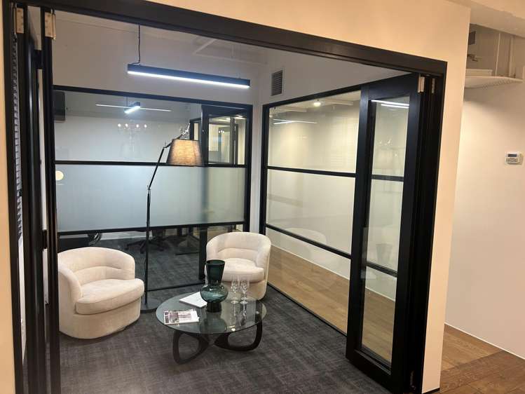 Suite 4/29-33 Shortland Street_0