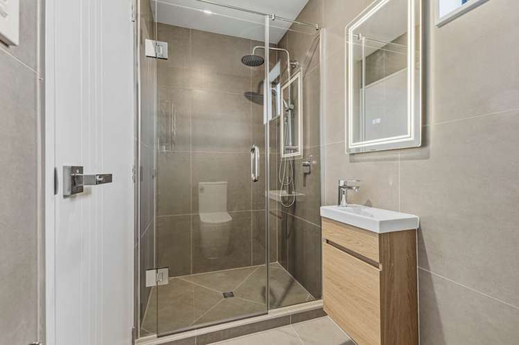 24 Vista Estate Boulevard Flat Bush_11