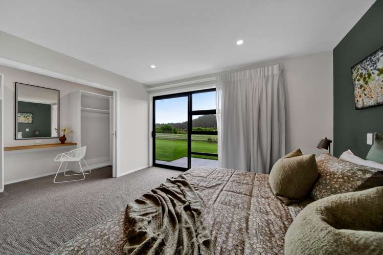 13 Thomason Road Egmont Village_7