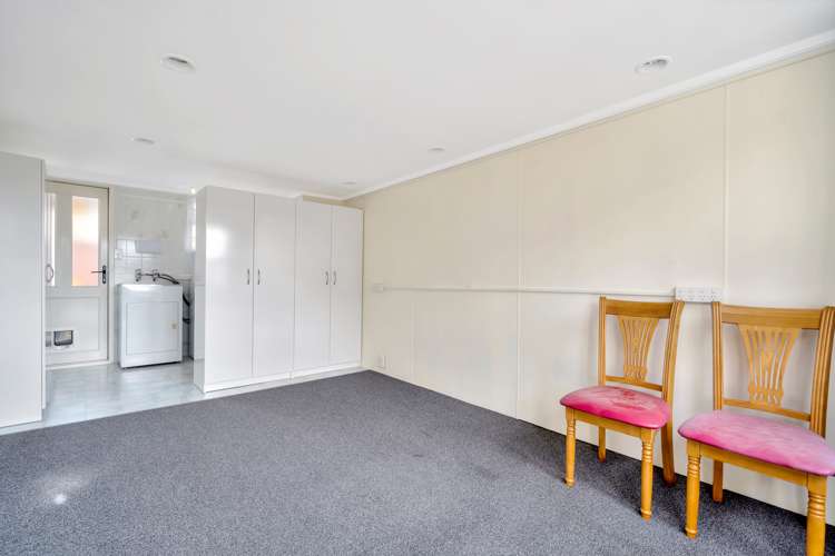 2/12 Tanoa Place Glendene_13