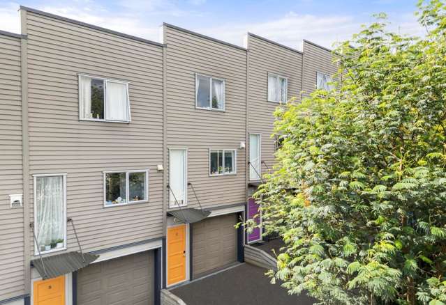 Stylish 3-Bedroom Home in the Heart of Panmure