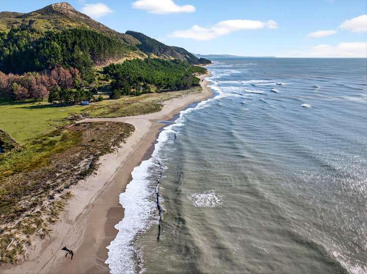 353 Mataikona Road Mataikona_10