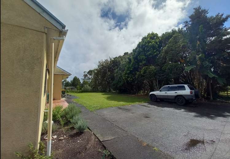 491B Paremoremo Road 10892_9