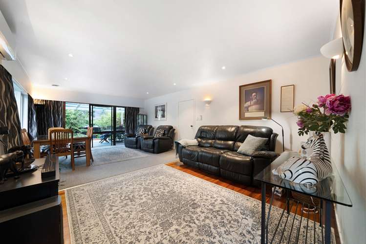 2 Riserra Drive Ranui_24