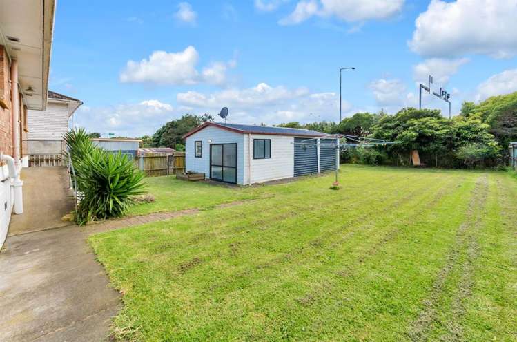 10 Crawford Avenue Mangere Bridge_17