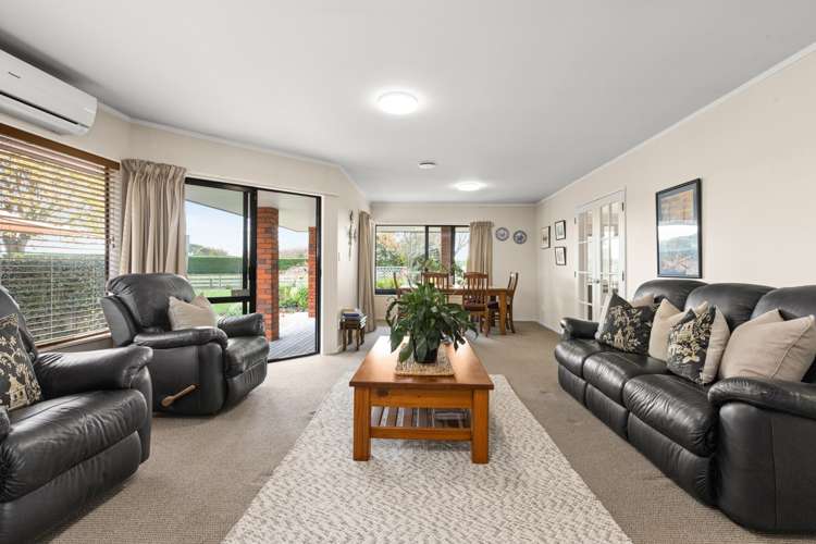 98 Crystall Road Pakipaki_6