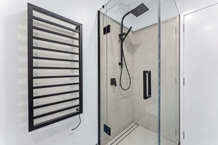 2/222 Birkdale Road Birkdale_8