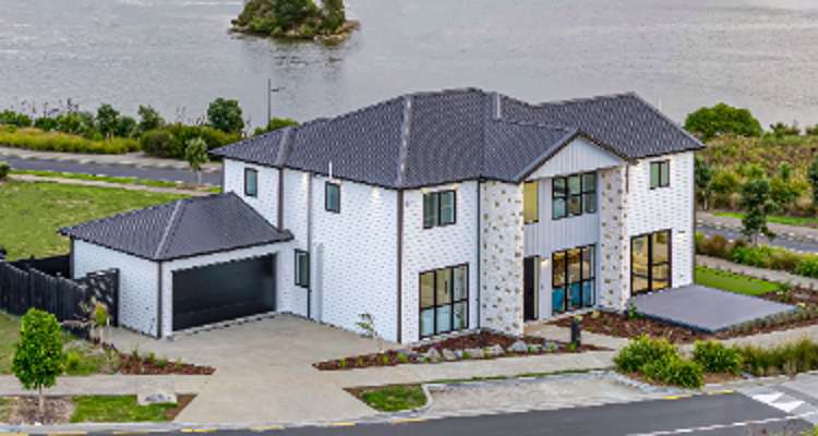 12 Emerald Avenue_0