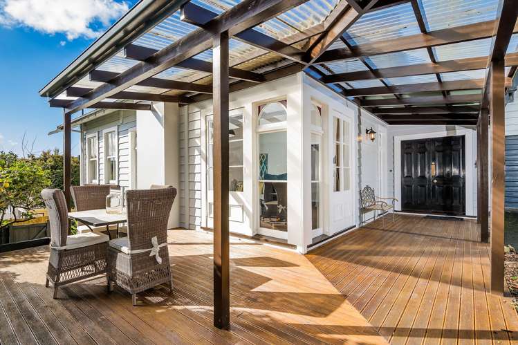 8 Penning Road Castor Bay_25