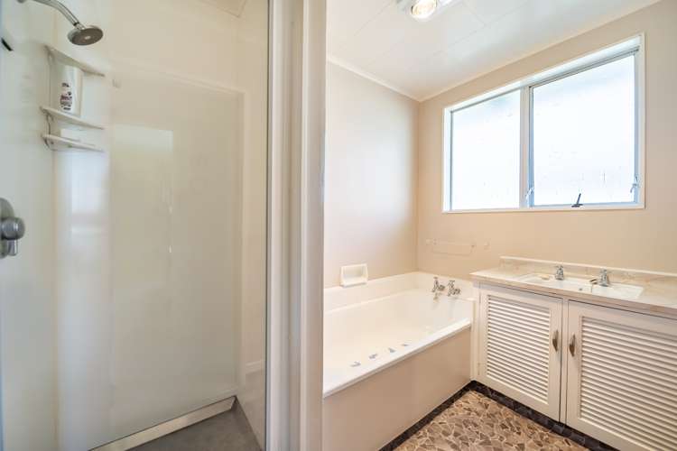 11 Dakota Grove Totara Park_14