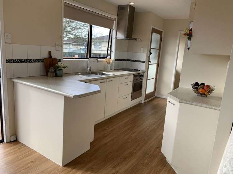 24 Heathberry Close Papatoetoe_1