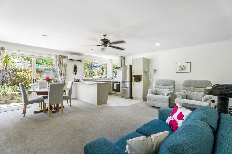 1/22 Ellenbury Place Stanmore Bay_1