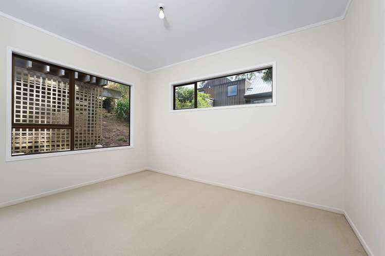 14 Montressor Place Mellons Bay_8
