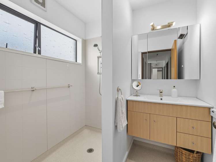 1/50 Short Street Ashburton_13