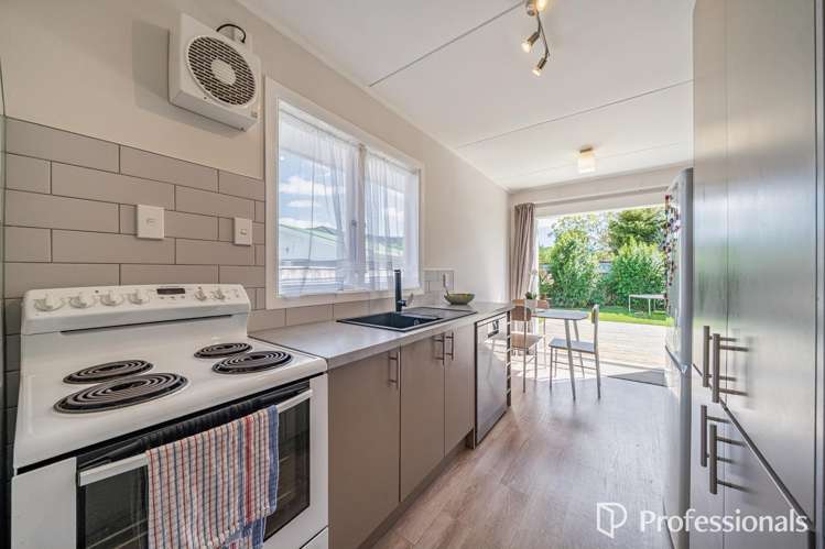 22 Mountbatten Grove Clouston Park_12