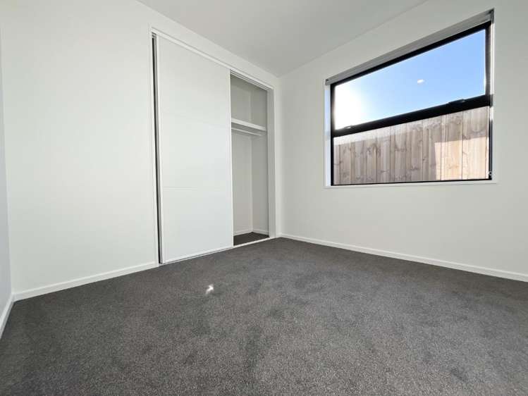 22 Silvergrass Way 11103_6