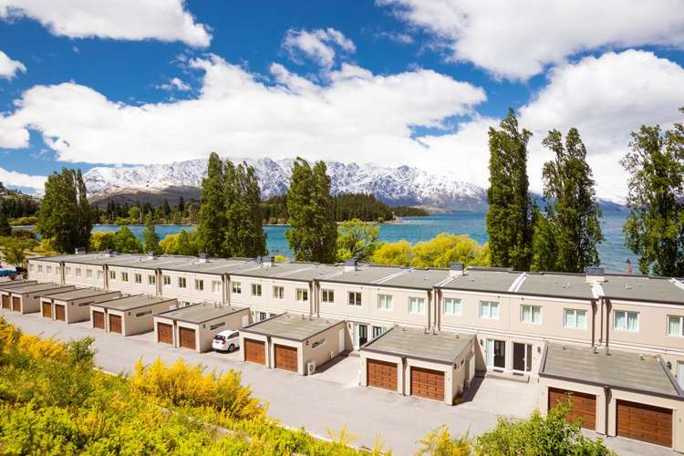 5/70 Lake Esplanade Queenstown_12