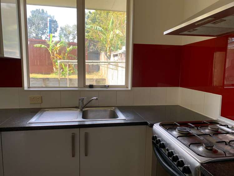 1/322 West Coast Road Glen Eden_13