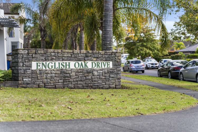 23 English Oak Drive Schnapper Rock_19