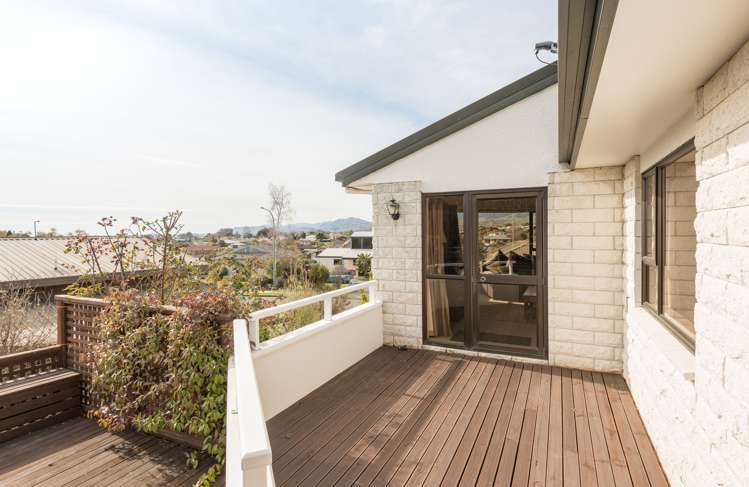 33 Washbourn Drive Richmond_5