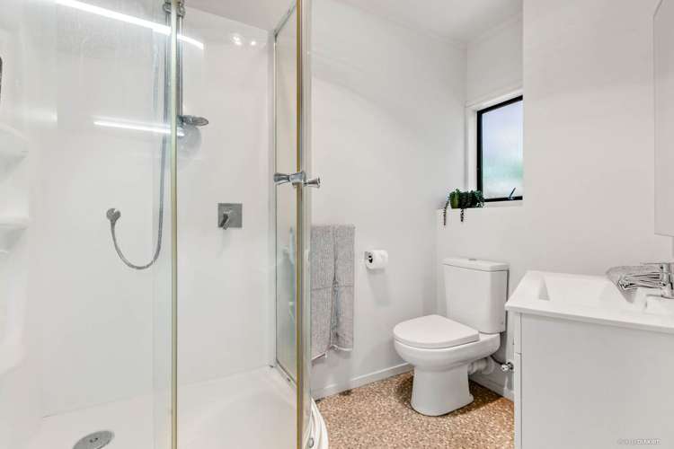 25 Petrel Place Massey_16