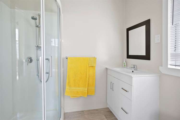 213 Robert Street Thames_9