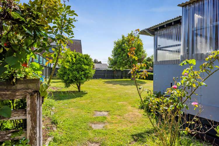 16 Ropata Street Hawera_21