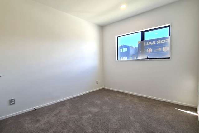 5A Frontier Lane Flat Bush_4