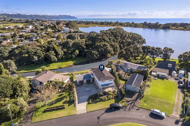 46 Roretana Drive Athenree_17