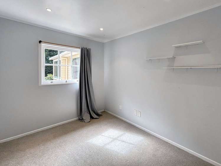 182 Woodlands Park Road Titirangi_20