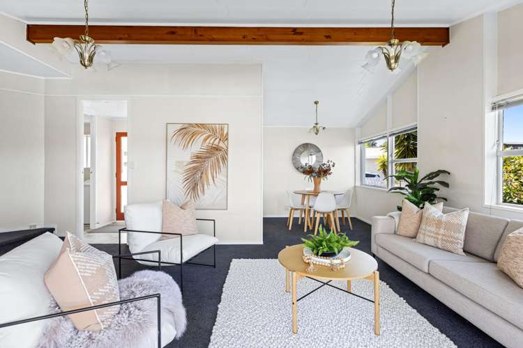 35 Fairway Avenue Red Beach_7