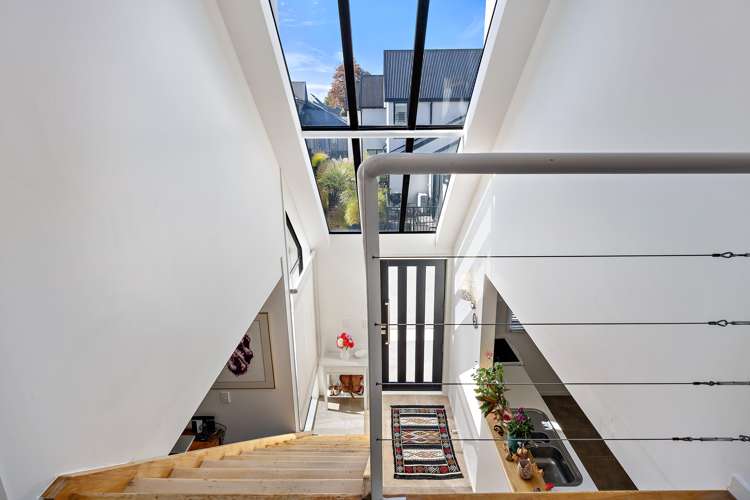 5/140 Office Road Merivale_14