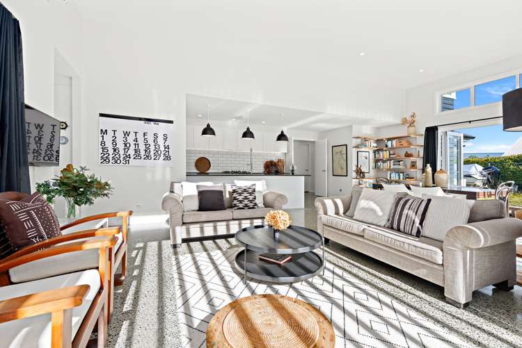 32 Awanui Crescent Matakana_9