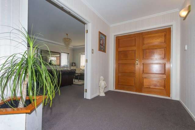 14 Lithgow Drive Otamatea_4