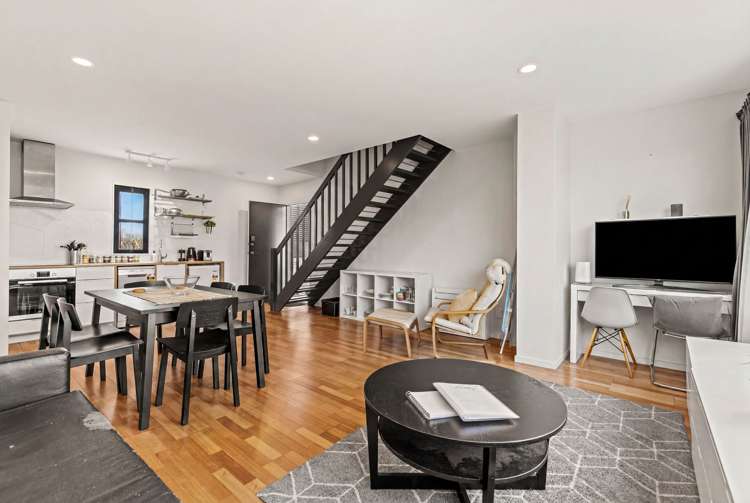 9/388 Montreal Street_3