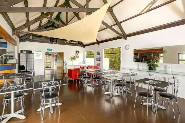 8254 State Highway 12 Omapere_26