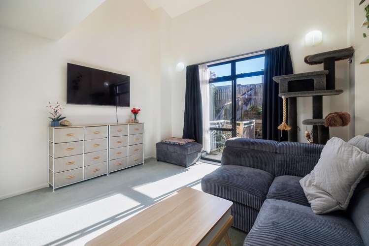 33/22A Willcott Street_4