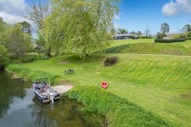 A WATERFRONT LIFESTYLE WITH ENDLESS POSSIBILITIES