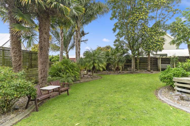 21 James Cook Drive Welcome Bay_15