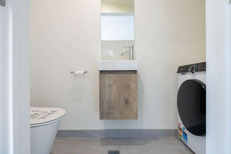 1/107 Selo Street Glen Eden_13