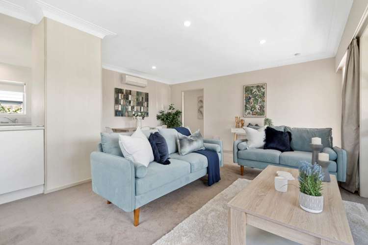 2/211 Edmonton Road Te Atatu South_5