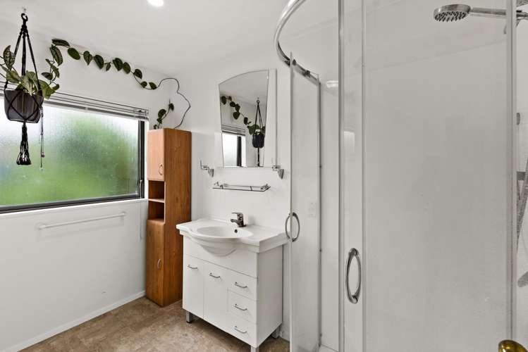 2/16 Alan Styles Place Greenmeadows_9