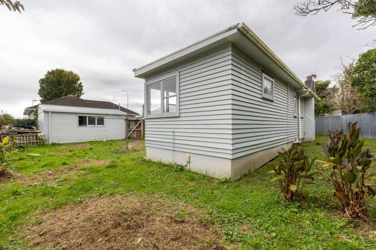 338A Tremaine Avenue Takaro_17