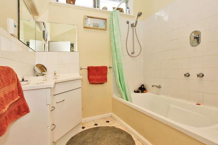 28 Sarsfield Street Southbridge_6