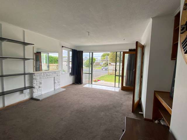 92 Clayton Avenue Otara_2