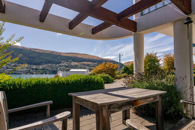 415 Peninsula Road Kelvin Heights_22