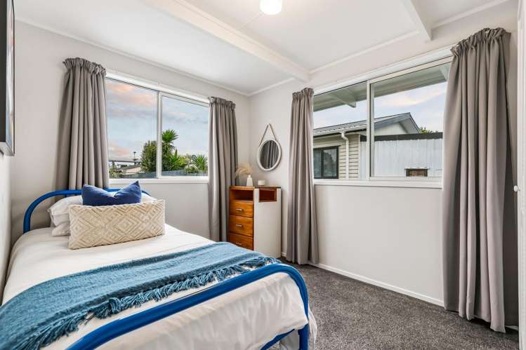 35a Beach Road Te Atatu Peninsula_17
