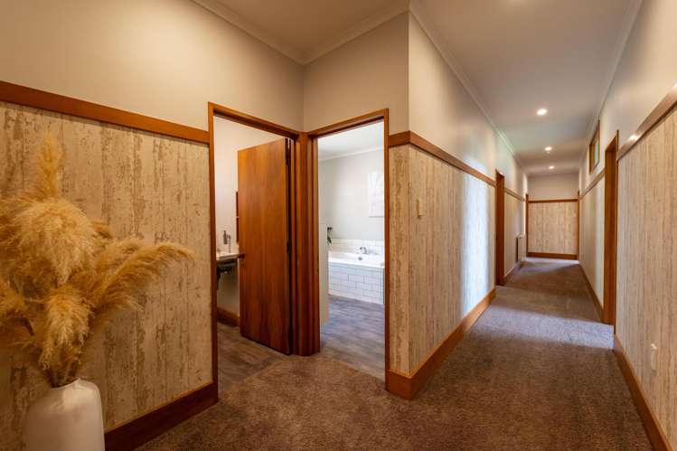 741 Waimea Valley Road Mandeville_21