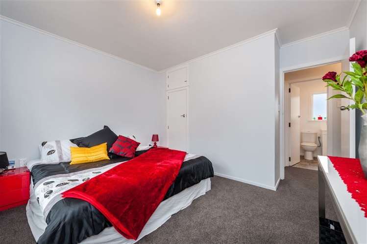 1/17 Swanson Road Henderson_8